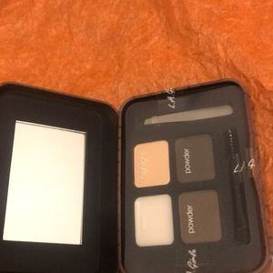 L.A. Girl BrownKit Dark